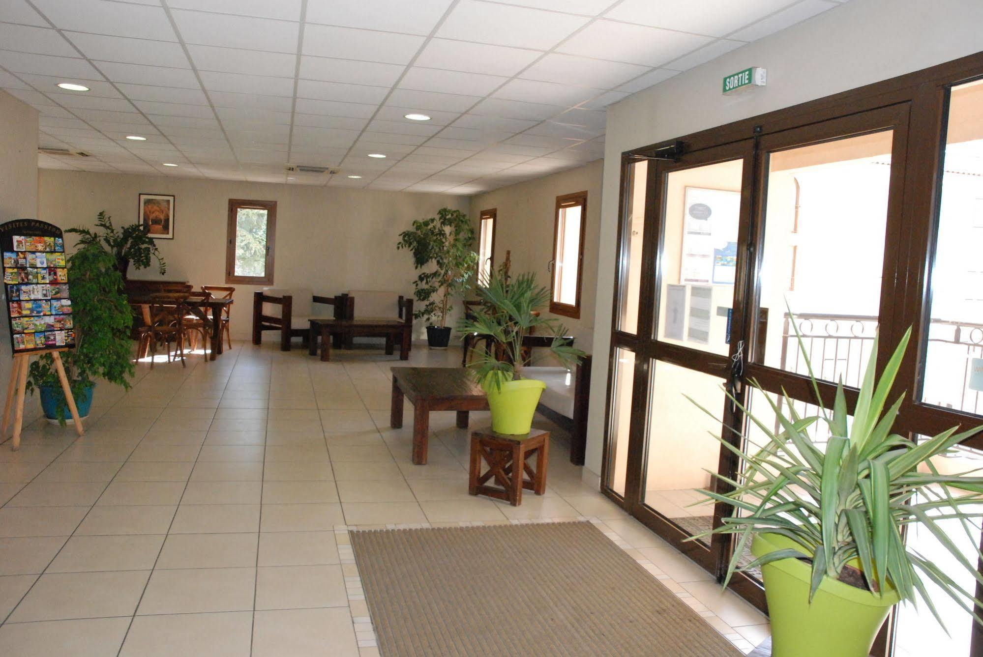 Des Oliviers Aparthotel *
